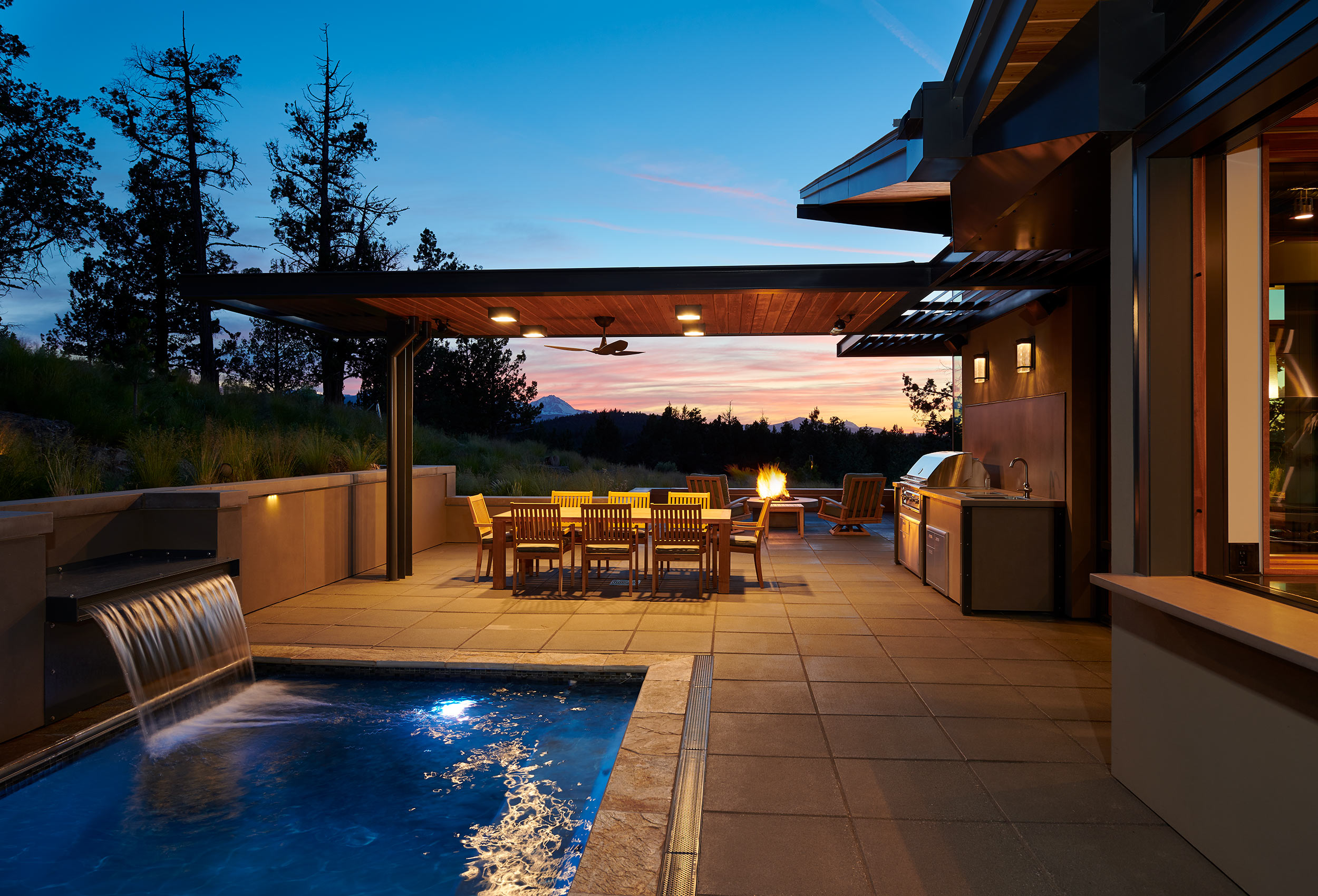 Architectural-Photography-Outdoor-Living-Dusk